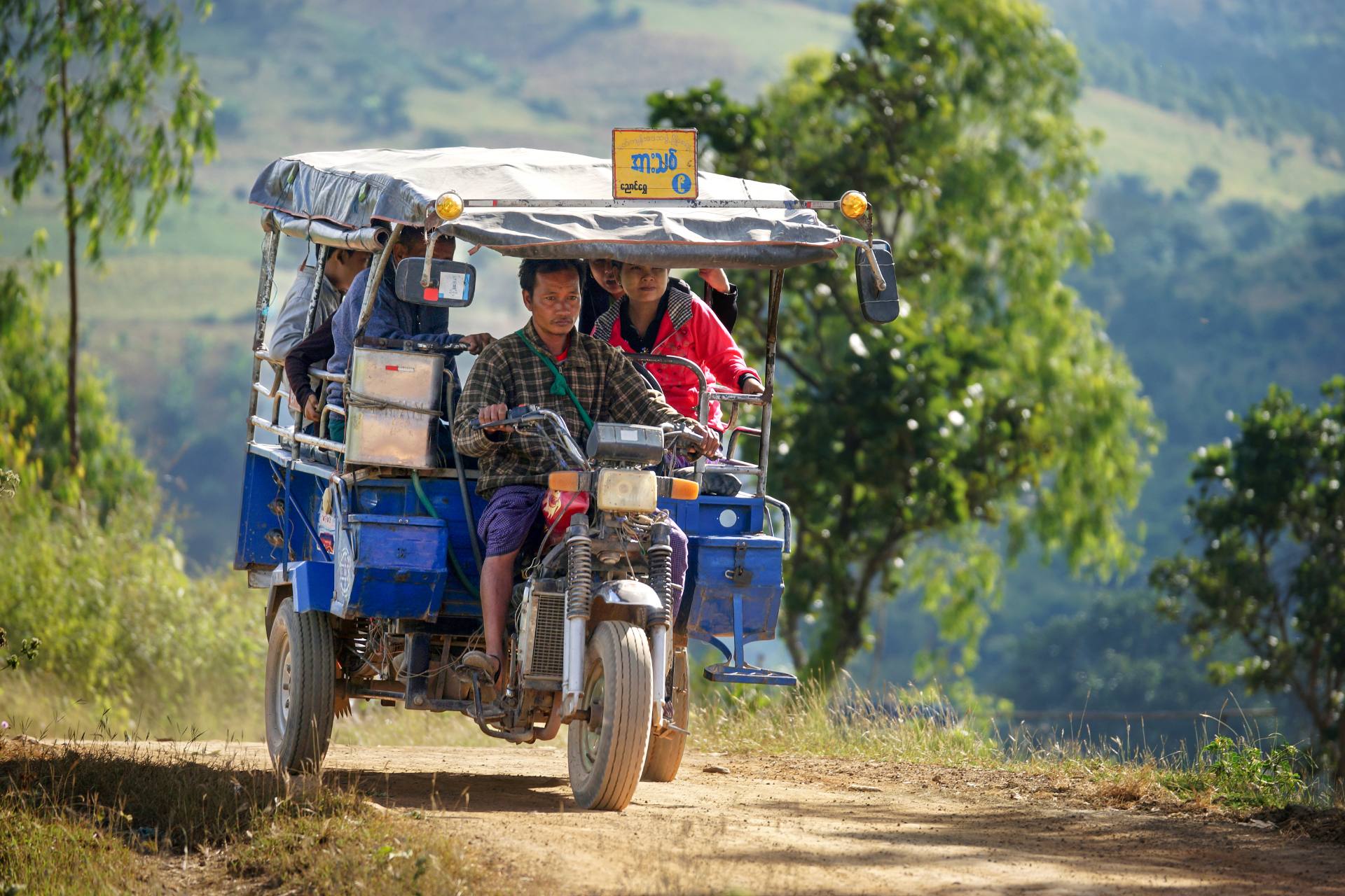 Tageswanderung durch die Umgebung von Nyaung Shw